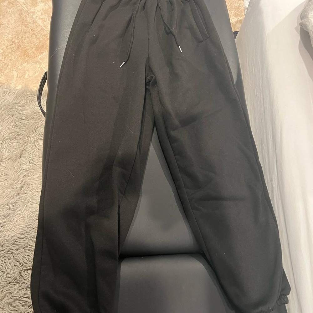 SHEIN Black Sweatpants with Elastic Waistband and Tapered Legs